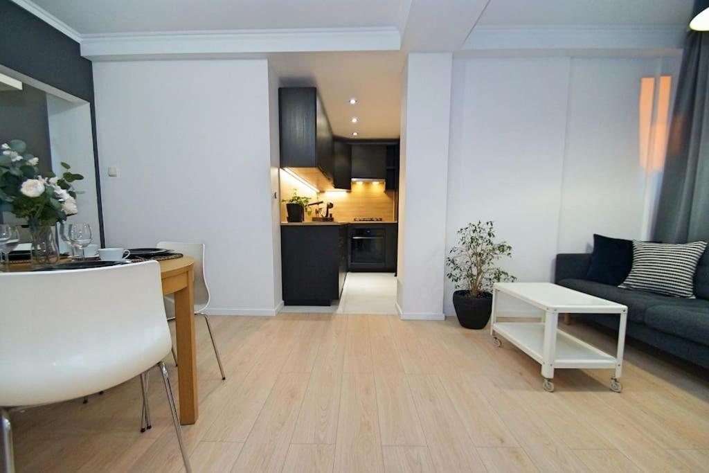 كاتوفيتسه Apartament Korfantego Citycentre Z Widokiem Na Spodek المظهر الخارجي الصورة