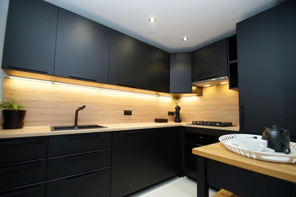 كاتوفيتسه Apartament Korfantego Citycentre Z Widokiem Na Spodek المظهر الخارجي الصورة